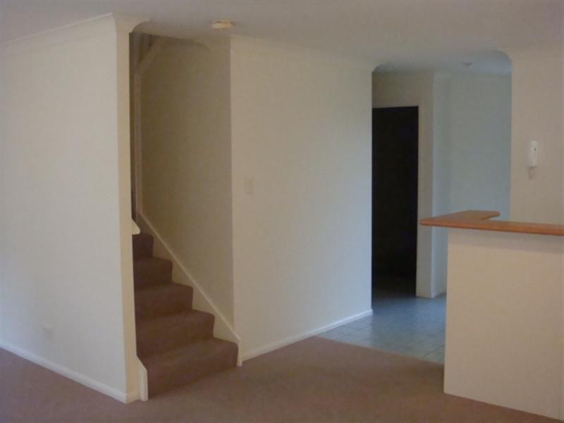 11/8 Peter Court, Sunnybank Hills QLD 4109