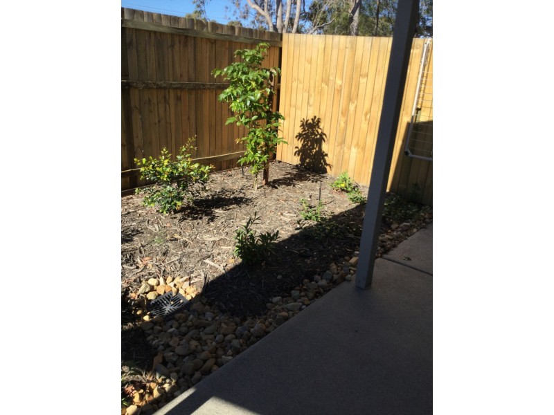 1/75 Gordon Rd, Redland Bay QLD 4165