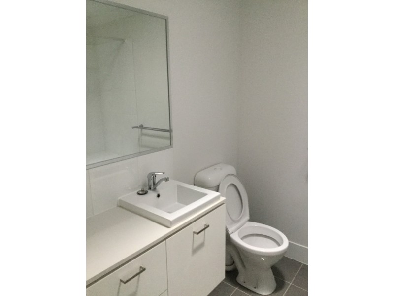 1/75 Gordon Rd, Redland Bay QLD 4165