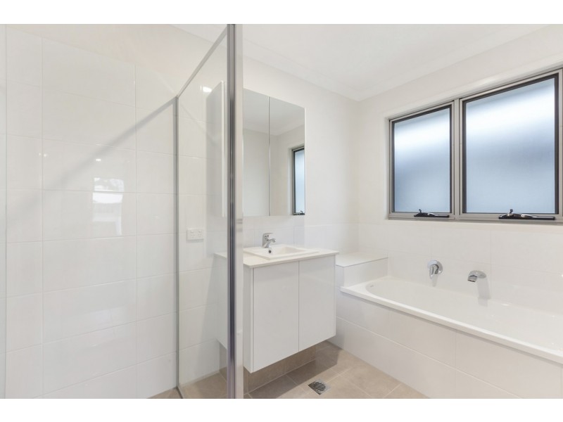 430 Gainsborough Drive, Pimpama QLD 4209