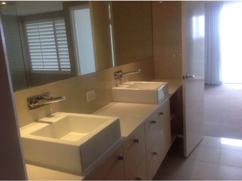 26/7 Grand Parade, Kawana Island QLD 4575