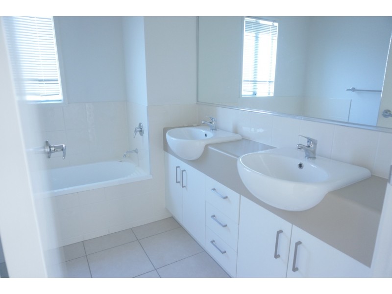 127 Duffield road, Kallangur QLD 4503