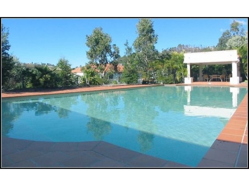 20/2 Studio Drive, Pacific Pines QLD 4211