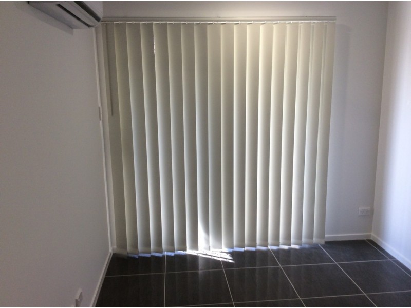 10 Bishop Street, Eagleby QLD 4207