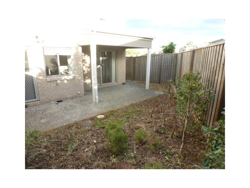 86 CARSELGROVE AVENUE, Fitzgibbon QLD 4018