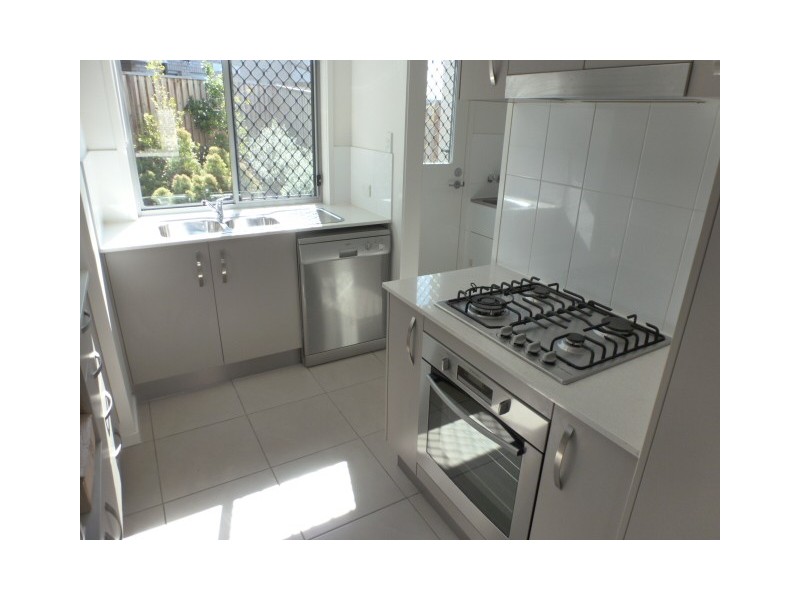 86 CARSELGROVE AVENUE, Fitzgibbon QLD 4018