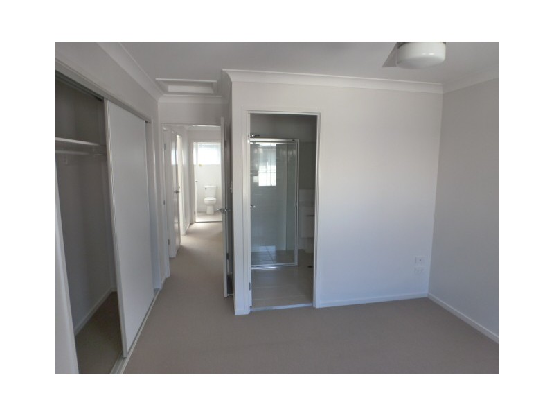 86 CARSELGROVE AVENUE, Fitzgibbon QLD 4018
