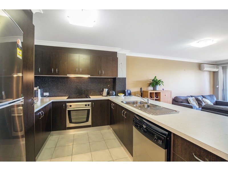 25/22 Oleander Avenue, Biggera Waters QLD 4216