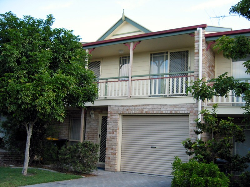 10 Schumann Close, Belmont QLD 4153