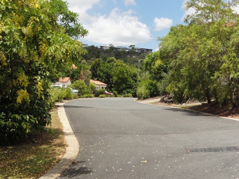 37/2 Studio Drive, Pacific Pines QLD 4211