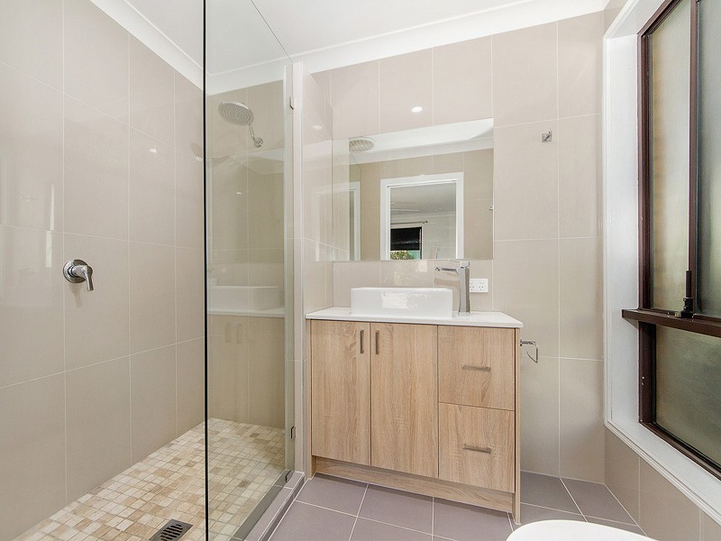 21 MELBOURNE ROAD, Arundel QLD 4214