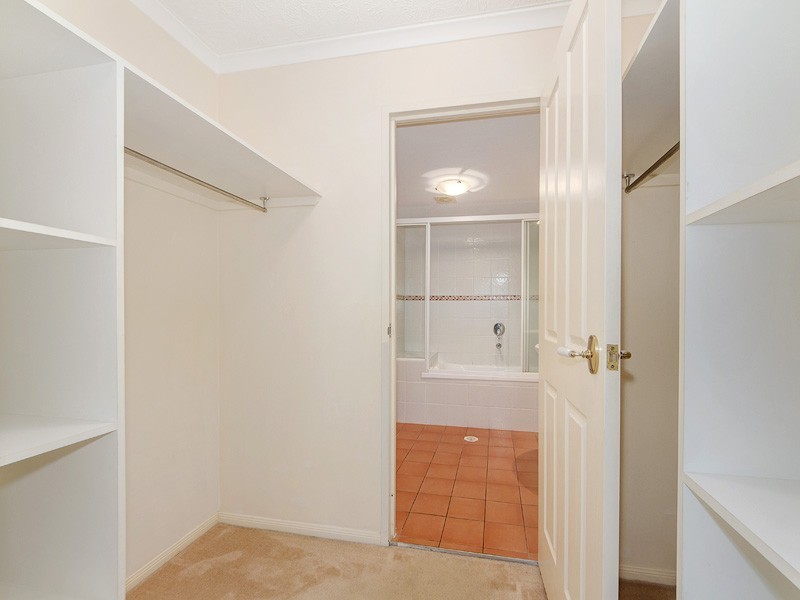 8 7 JOHNSTON STREET, Southport QLD 4215