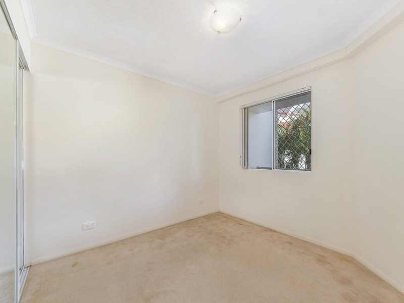 8 7 JOHNSTON STREET, Southport QLD 4215