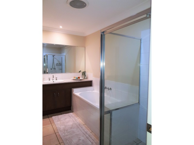 27/29 Lachlan Drive, Wakerley QLD 4154