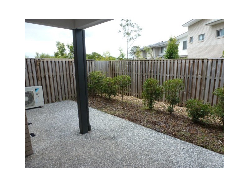 86 Carselgrove Ave, Fitzgibbon QLD 4018