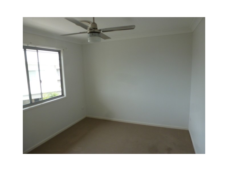 86 Carselgrove Ave, Fitzgibbon QLD 4018