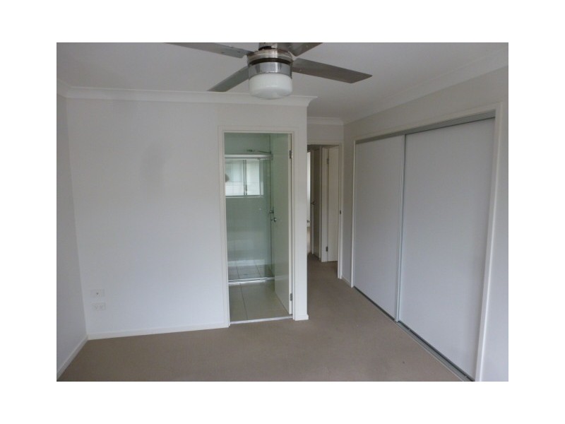 86 Carselgrove Ave, Fitzgibbon QLD 4018