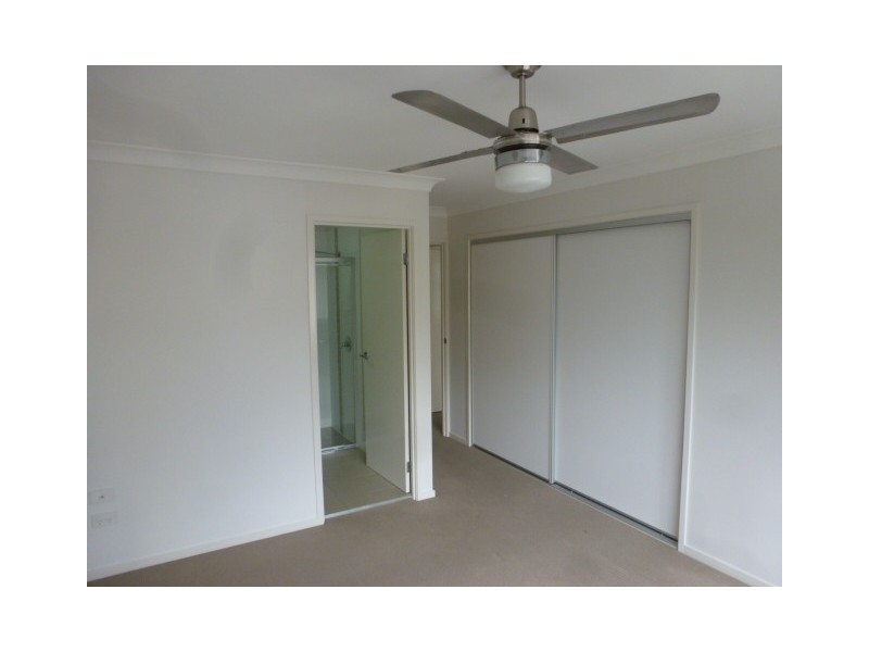 86 Carselgrove Ave, Fitzgibbon QLD 4018