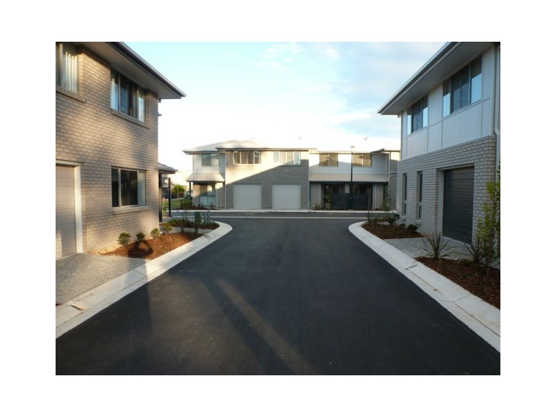 86 Carselgrove Ave, Fitzgibbon QLD 4018