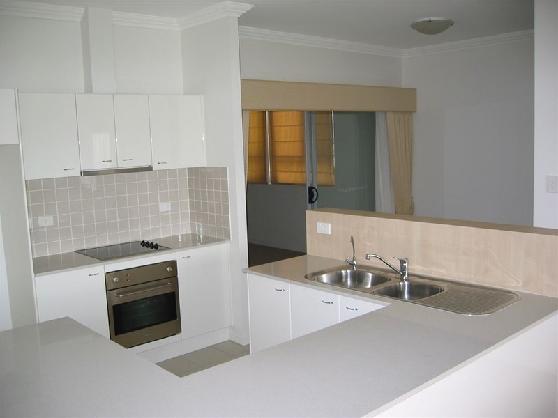 42/28 Belgrave Road, Indooroopilly QLD 4068