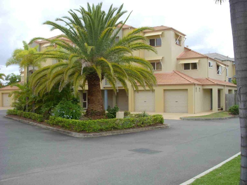 11/82 LIMETREE PARADE, Runaway Bay QLD 4216