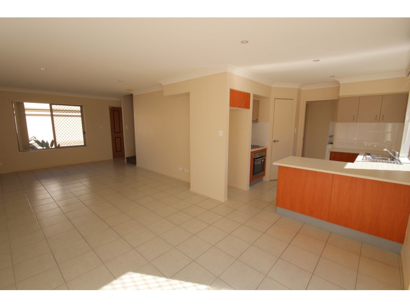 18/06 Canton Court, Manly West QLD 4179