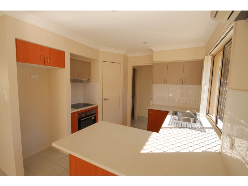 18/06 Canton Court, Manly West QLD 4179
