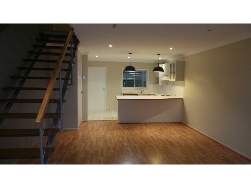 3 79 BAYVIEW STREET, Runaway Bay QLD 4216