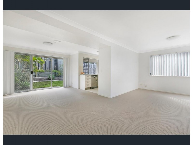 110 Lexey Crescent, Wakerley QLD 4154
