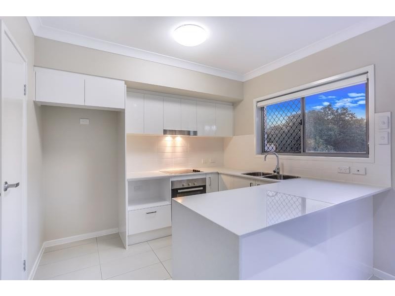 17 111 Leitchs Rd, Albany Creek QLD 4035