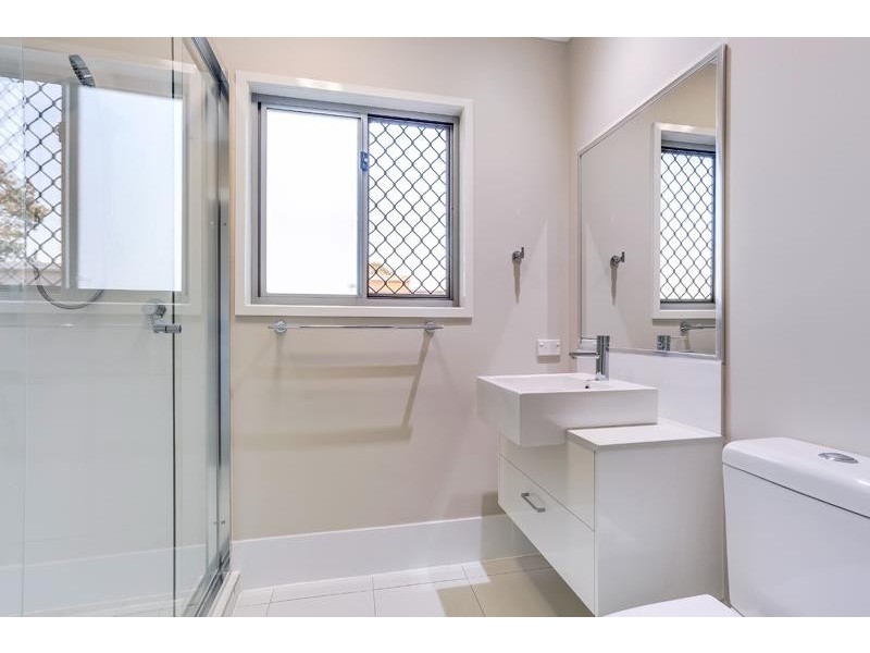 17 111 Leitchs Rd, Albany Creek QLD 4035