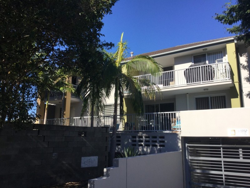03/22 Oleander Avenue, Biggera Waters QLD 4216