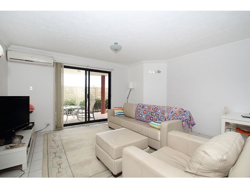 15 Dansie Street, Greenslopes QLD 4120