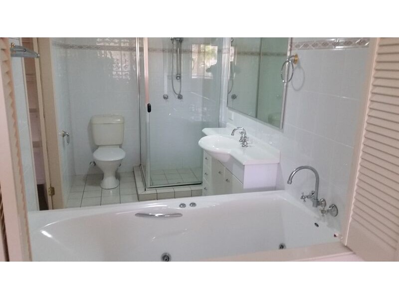 92/88-98 LIMETREE PARADE, Runaway Bay QLD 4216