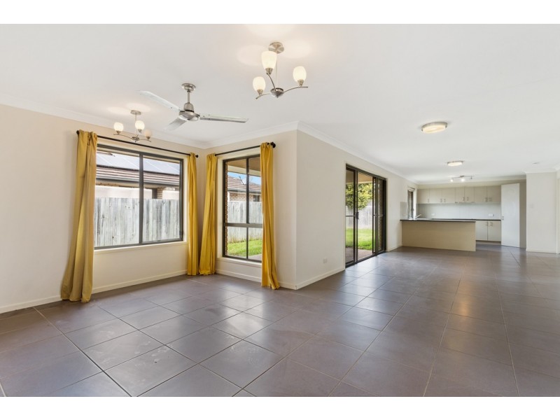 63 FEATHERTOP CIRCUIT, Caloundra West QLD 4551