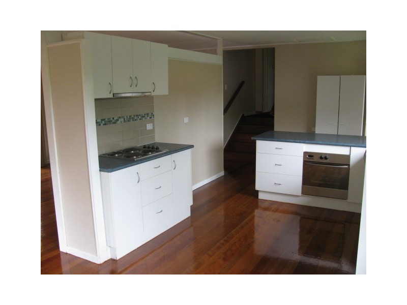 18 Dumbarton Drive, Kenmore QLD 4069