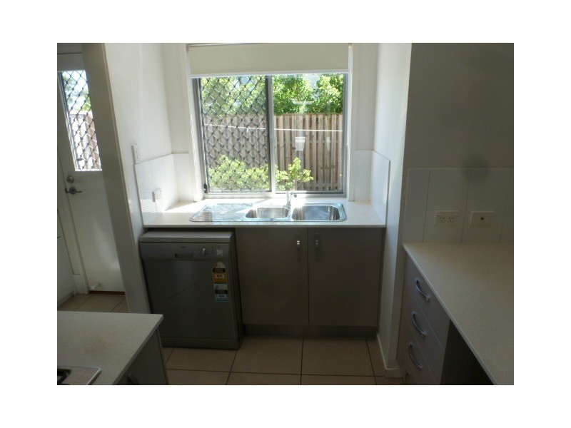 86 CARSELGROVE AVENUE, Fitzgibbon QLD 4018