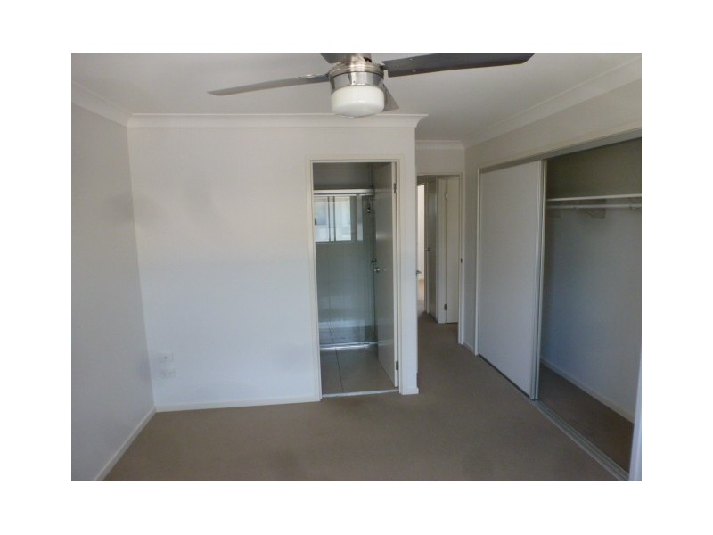 86 CARSELGROVE AVENUE, Fitzgibbon QLD 4018
