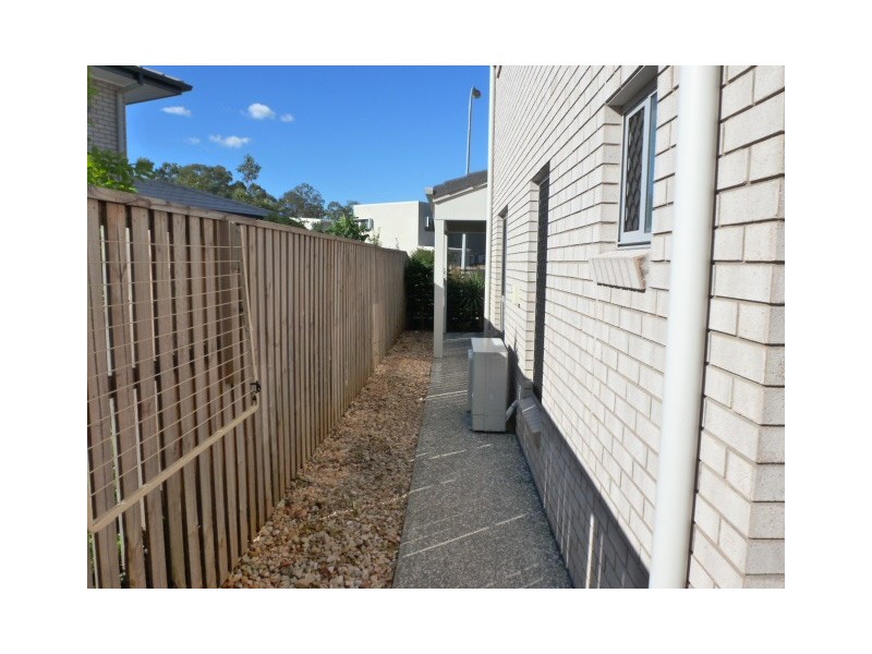 86 CARSELGROVE AVE, Fitzgibbon QLD 4018