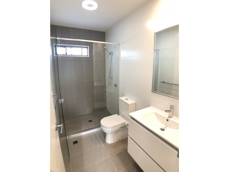 2 / 421 Trouts Road, Chermside QLD 4032