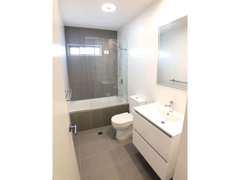 2 / 421 Trouts Road, Chermside QLD 4032
