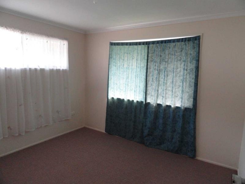 15 Wyclif Avenue, Springwood QLD 4127