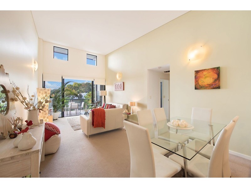 38 Brougham St, Fairfield QLD 4103