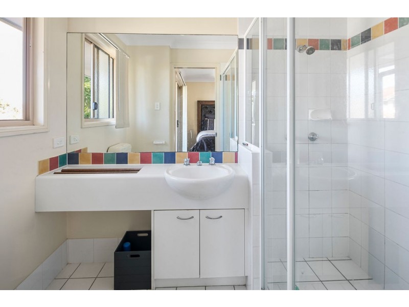 6 / 250 Manly Road, Manly West QLD 4179