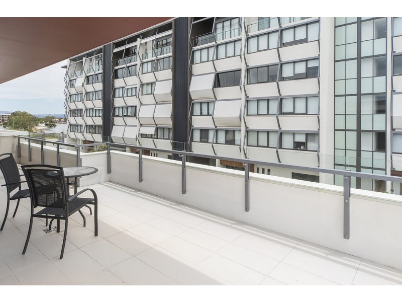 22 RIVER VISTA WAY, Paradise Point QLD 4216