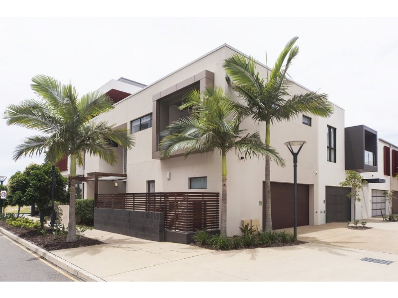 22 RIVER VISTA WAY, Paradise Point QLD 4216