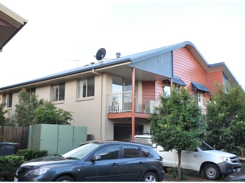 71/316 Long St East, Graceville QLD 4075