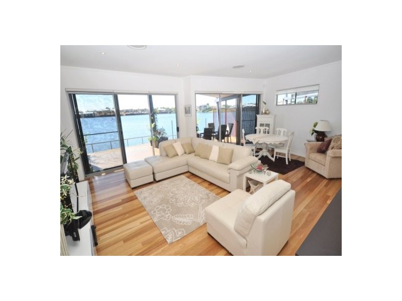 80/181 Lae Drive, Coombabah QLD 4216