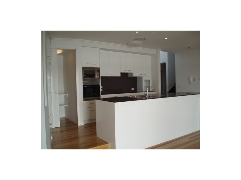 80/181 Lae Drive, Coombabah QLD 4216