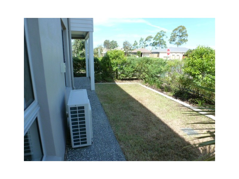86 Carselgrove Ave, Fitzgibbon QLD 4018